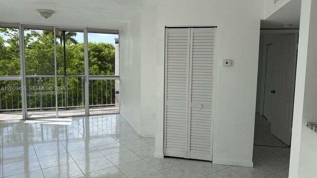 Building Photo - 6995 NW 186th St