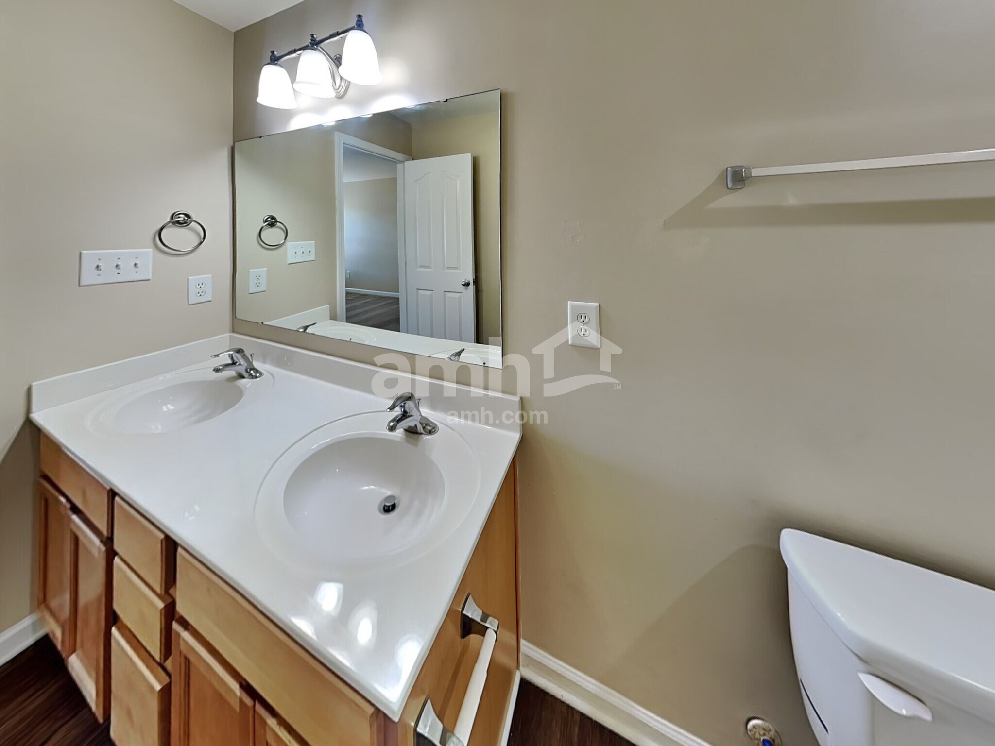 Building Photo - 612 Latimer Way