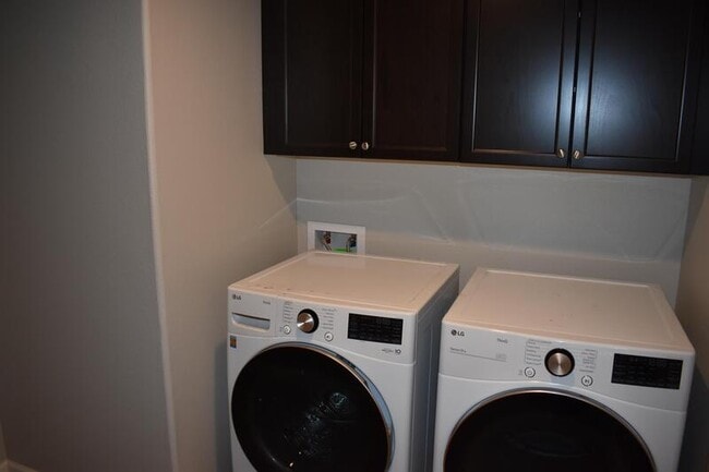 Building Photo - 610 Wood Crest Ave