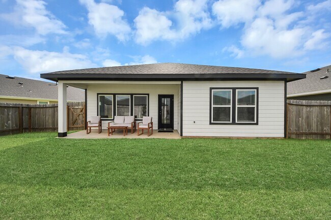 Building Photo - 31815 Kellan Grv Ct