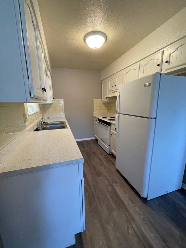 Building Photo - 1212 Montgomery St