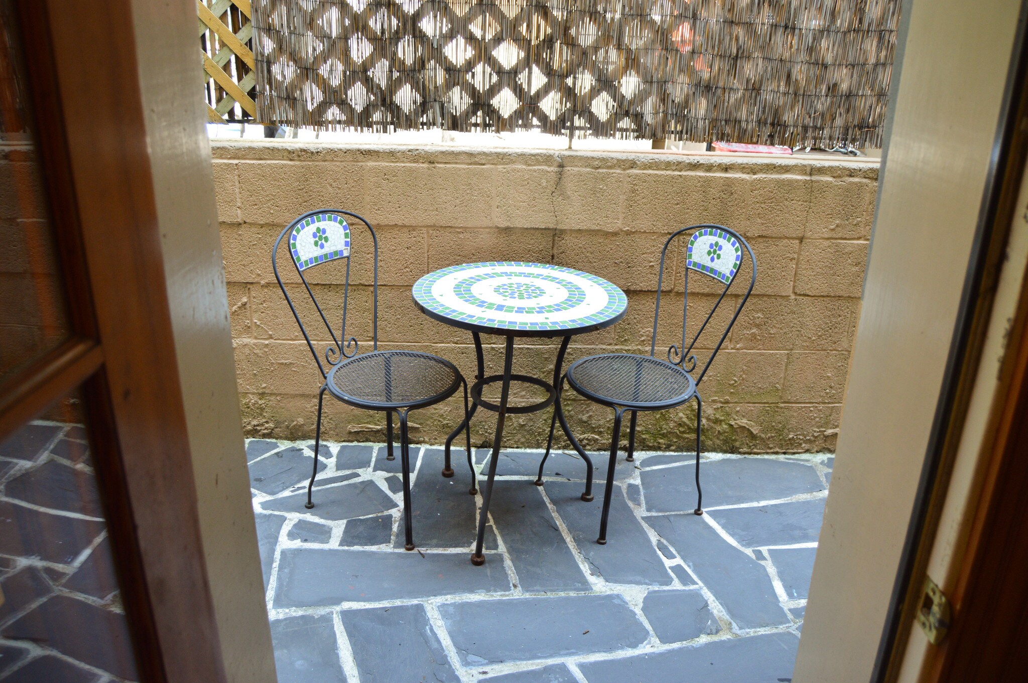 Patio - 1930 Bank St