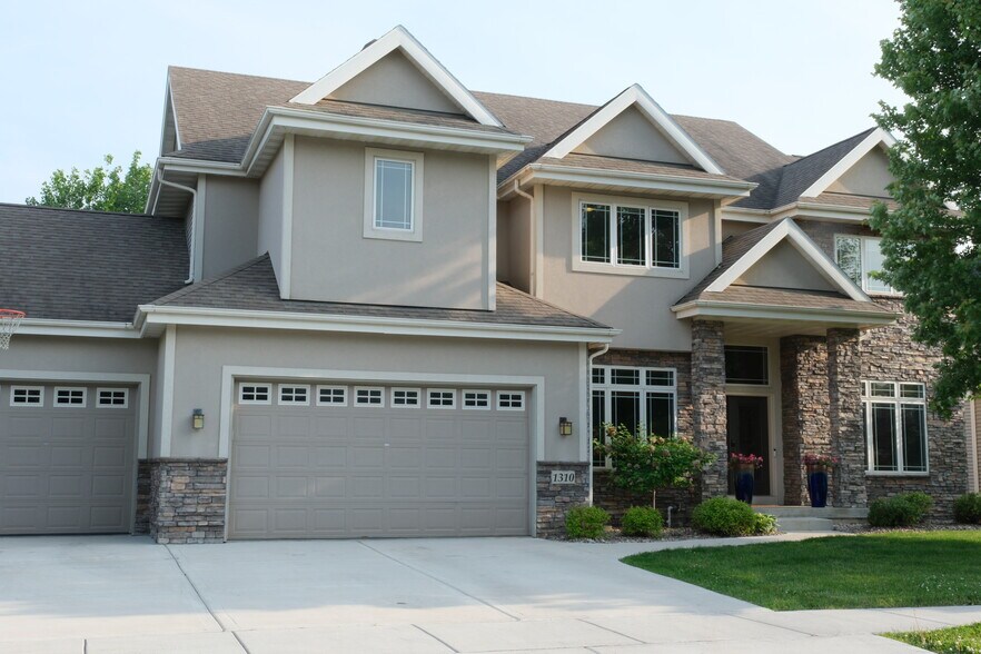 Primary Photo - 1310 Hanover Ct