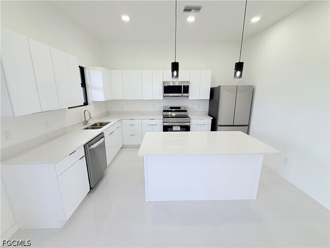 Building Photo - 3046 NW 41st Pl