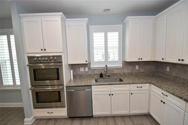 Building Photo - 28 Sandy Beach Way