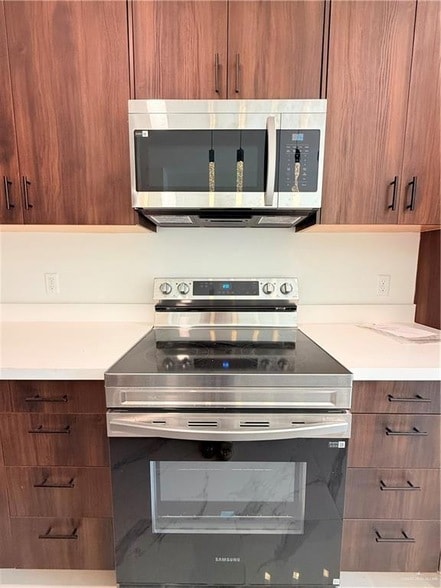 Building Photo - 3018 S K Center St