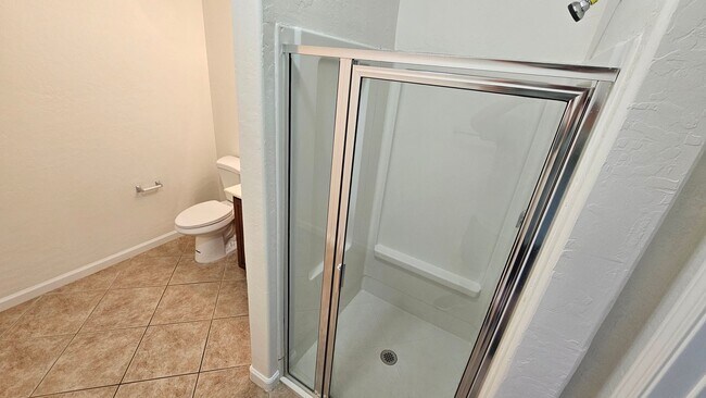 Building Photo - Adorable Single Level Condo  Close to Summerlin!!!