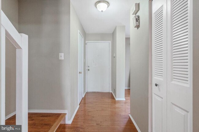 Building Photo - 2983 Borge St