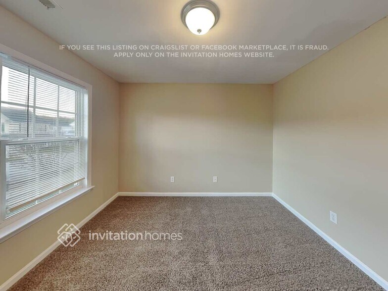 Building Photo - 1305 Heritage Manor Dr