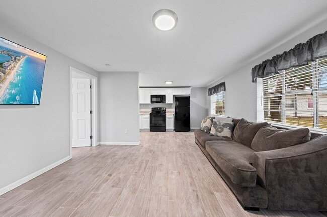 Building Photo - Quaint 1 bedroom cottage in Fort Walton Be...
