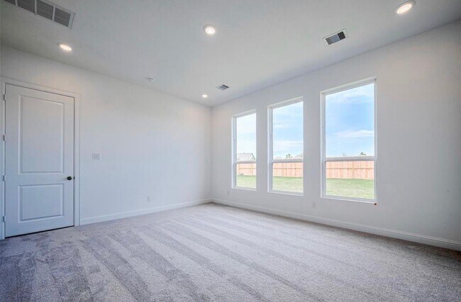 Building Photo - 6715 Iron Clover Dr