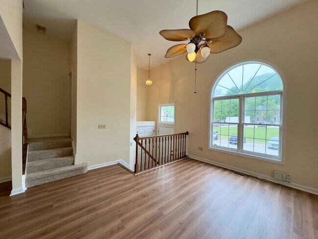 Building Photo - Charming 4 Bedroom/3.5 Bathroom Townhome in Cedarwood Estates, Pikesville, MD!
