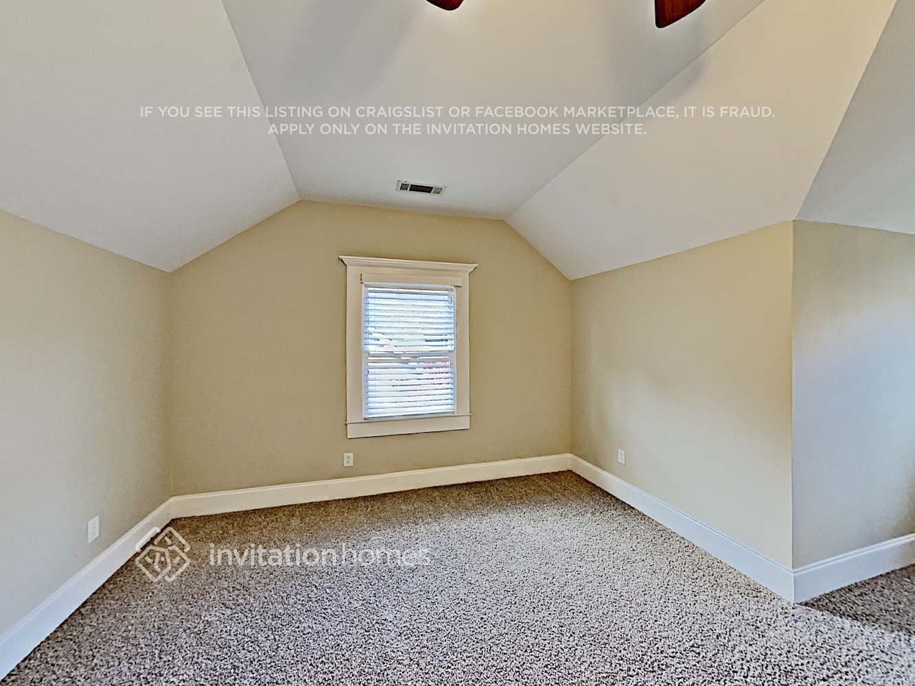 Building Photo - 2350 Bouldercliff Way SE