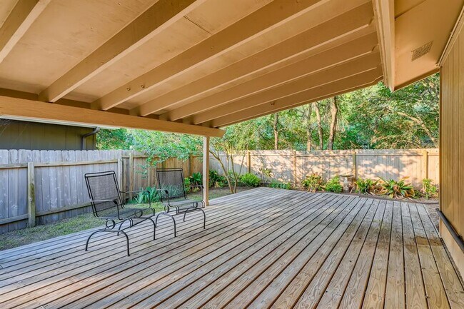 Building Photo - 4501 Kalama Dr