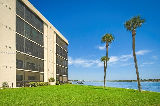 Building Photo - 100 Intracoastal Pl