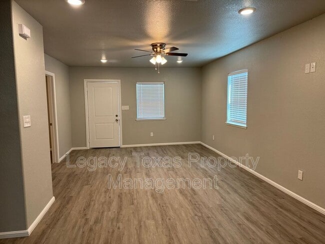 Building Photo - 112 W Wilson St