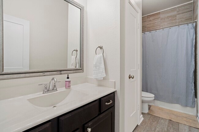 Building Photo - 24742 Levante Dr