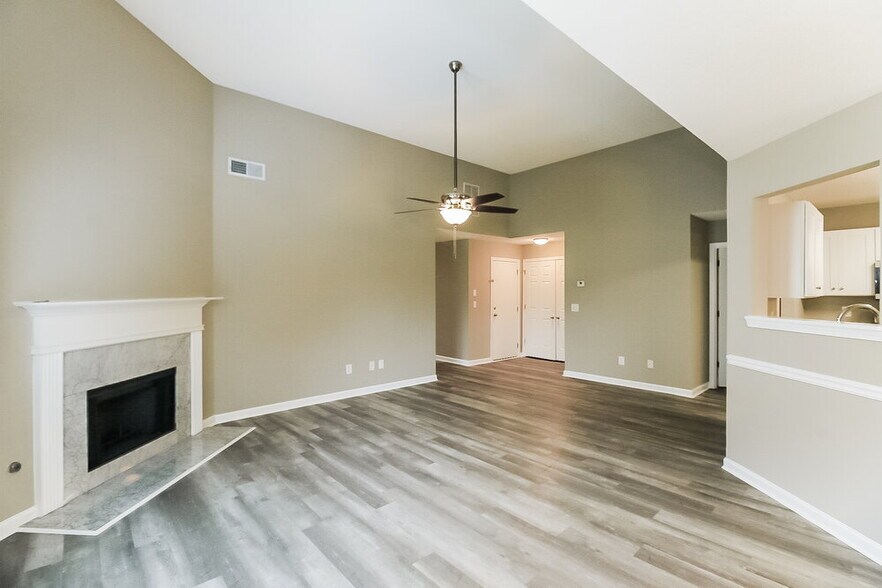 Building Photo - 206 Nadia Ct