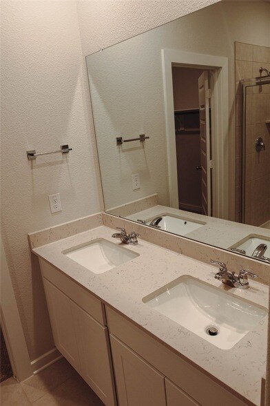 Building Photo - 8538 Blueberry Ash St