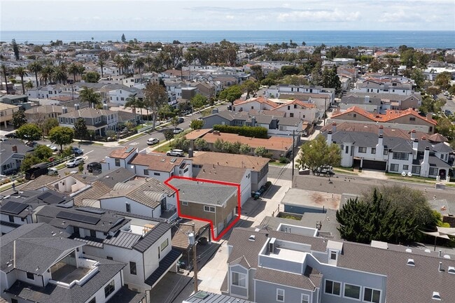 Building Photo - 705 Larkspur Ave