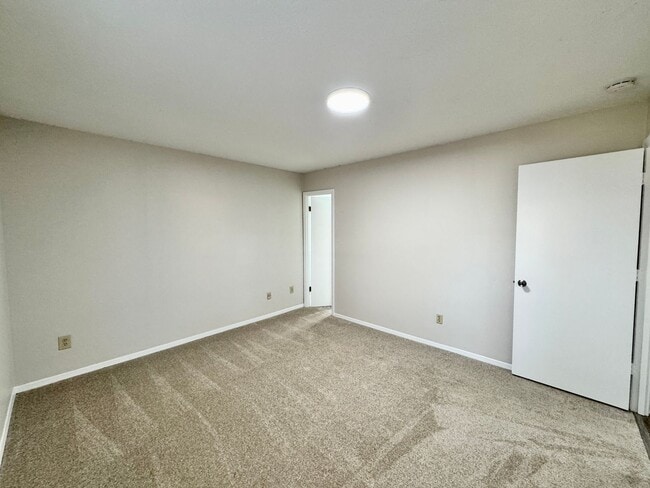 Building Photo - Updated & Ready 02-02-26! Adorable 3-Bedroom Ranch 4 Miles to Dam Neck Base & Oceana - HUGE Fence...