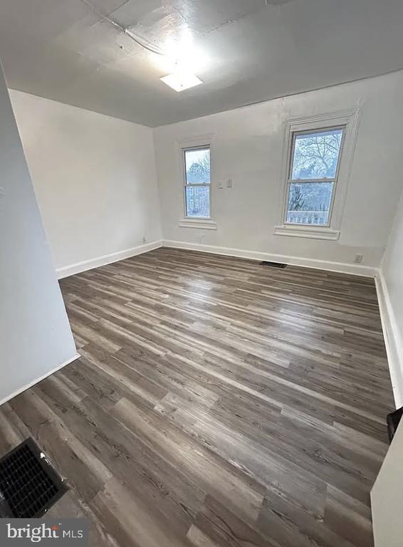 Building Photo - 99 N Laurel St