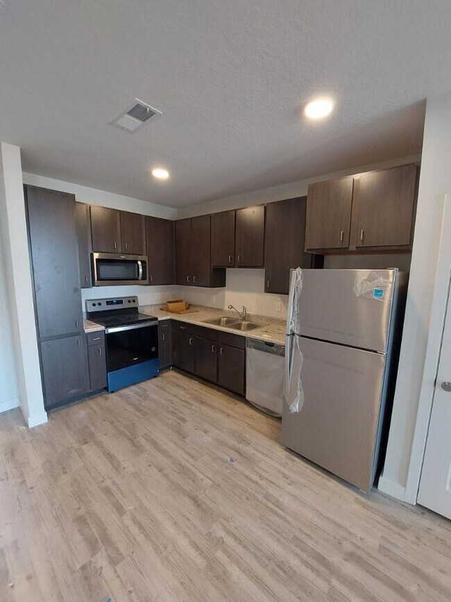 Landon Preserve 1225 Landon Preserve Cir Brandon FL 33511 Apartment