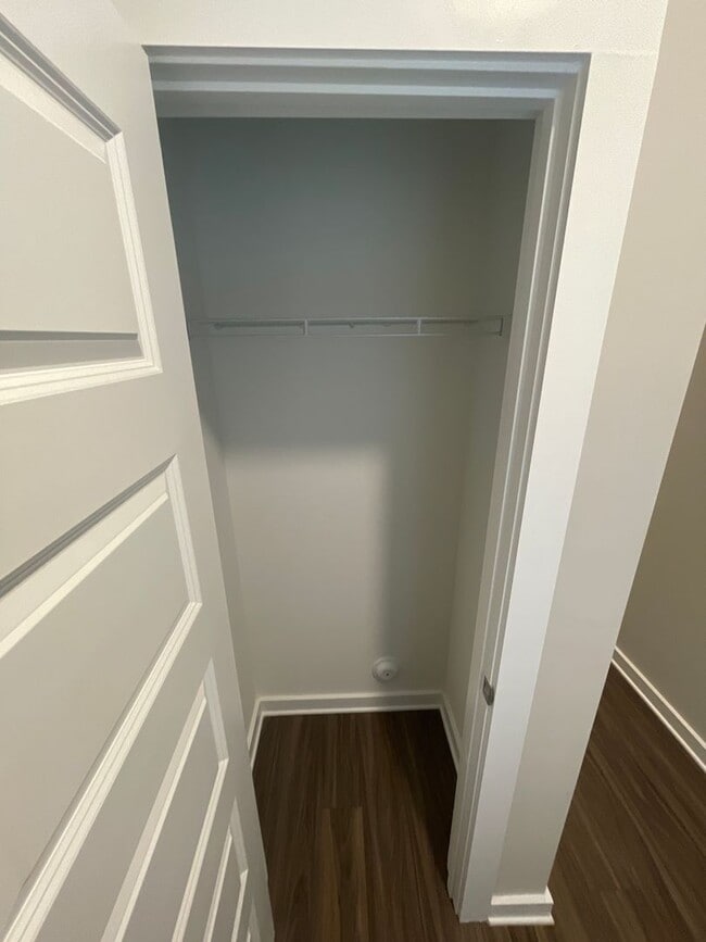 Building Photo - Home for Rent in Oak Grove, AL!!! Available to View Now!