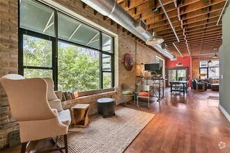 Building Photo - 411 Brazos St