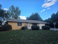 Building Photo - 24 Palm Run