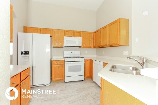Building Photo - 10063 E Paseo San Ardo