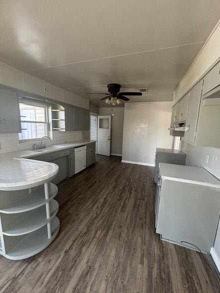 Building Photo - 206 E Belknap St