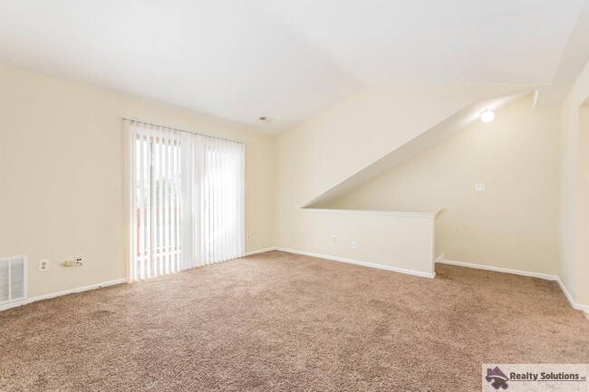 Building Photo - 514 Cascade Ct