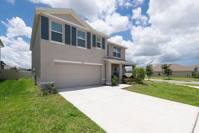 Building Photo - Available now in Wimauma | Spacious 5BR Home with 2,600+ Sqft
