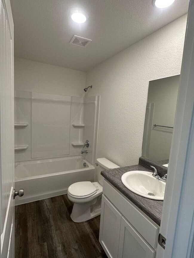 Building Photo - NOW AVAILABLE — Modern 3-Bedroom, 2-Bath Home in Cabot