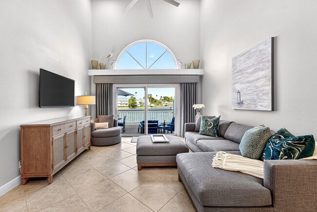 Building Photo - 812 Ocean Dunes Cir