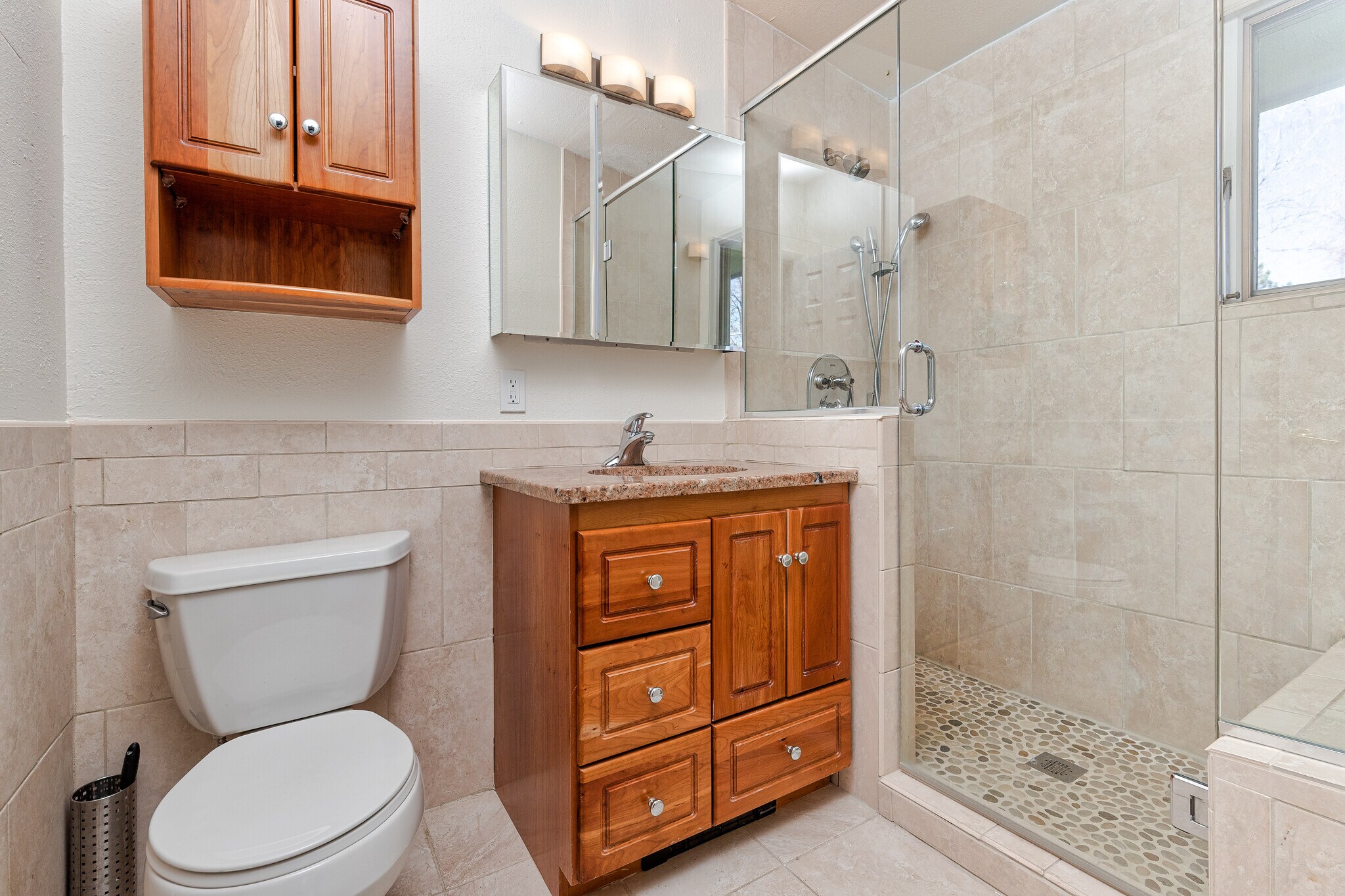 Building Photo - 565 Jack Pine Ct