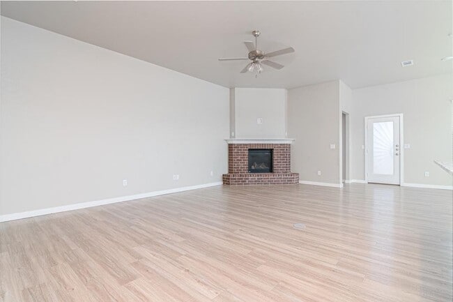 Building Photo - 6735 Draw Ct