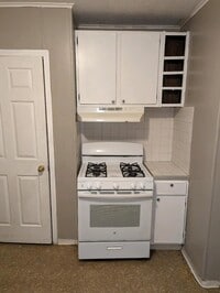 Building Photo - 1944 Manz St