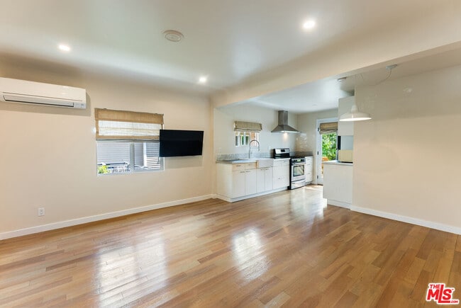 Building Photo - 6208 Hayes Ave