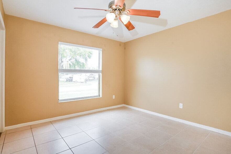 Building Photo - 3645 E Powder Horn Rd