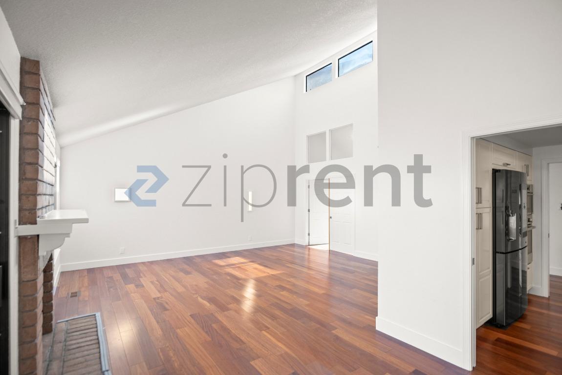 Building Photo - 1654 Sugarloaf Dr