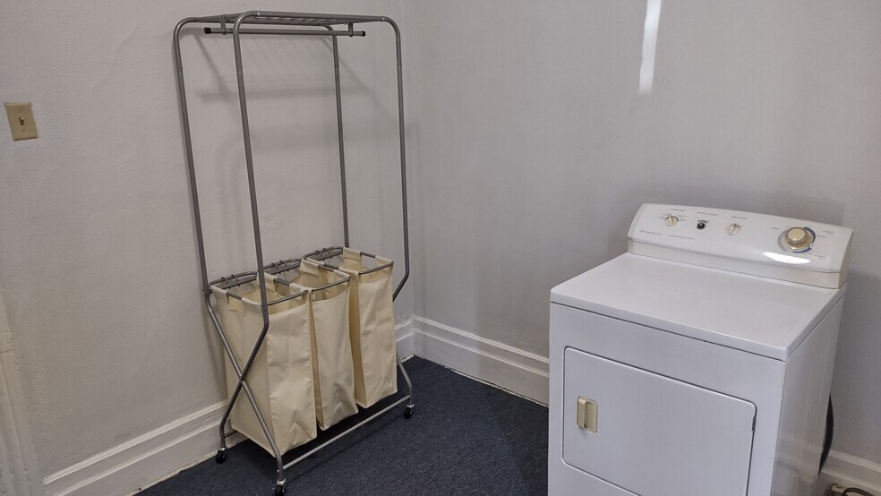 Building Photo - 310 3rd St