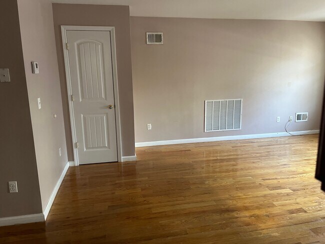 Building Photo - 159 Lafayette St