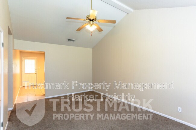 Building Photo - 1907 Windward Dr