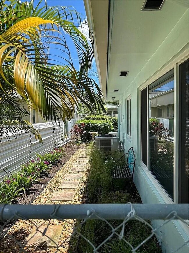 Building Photo - 3790 Polk St