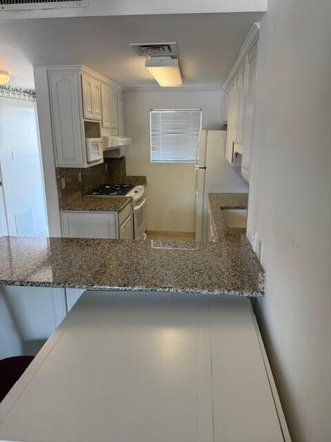 Building Photo - 6125 E Indian School Rd