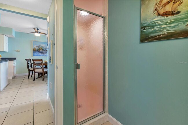 Building Photo - 1500 Park Beach Cir