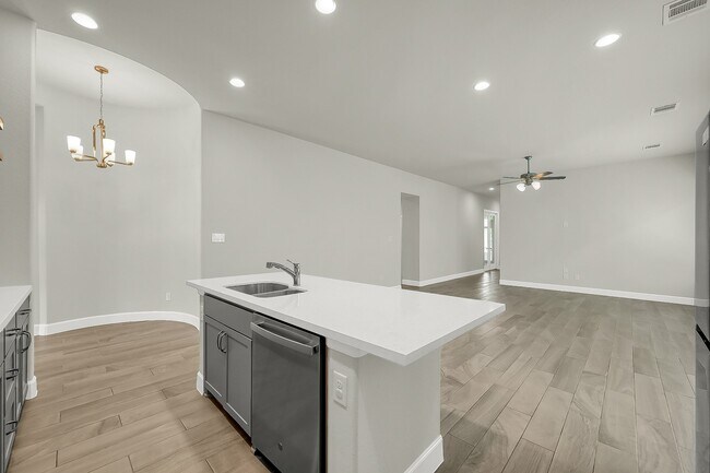 Building Photo - 328 Rise Ln