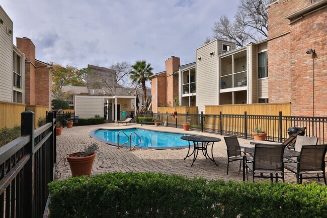 Building Photo - 2001 Bering Dr